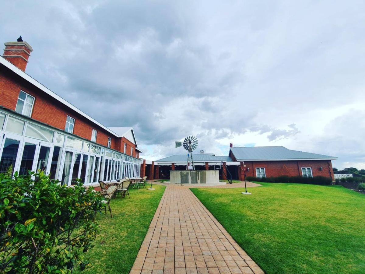 Protea Hotel By Marriott Kimberley Exteriör bild